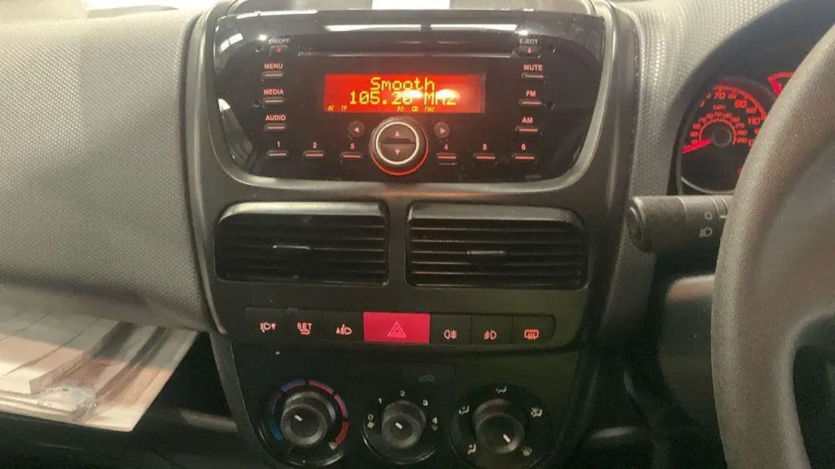 2021-fiat-doblo-cargo-16td-l1h1-sx-big-10