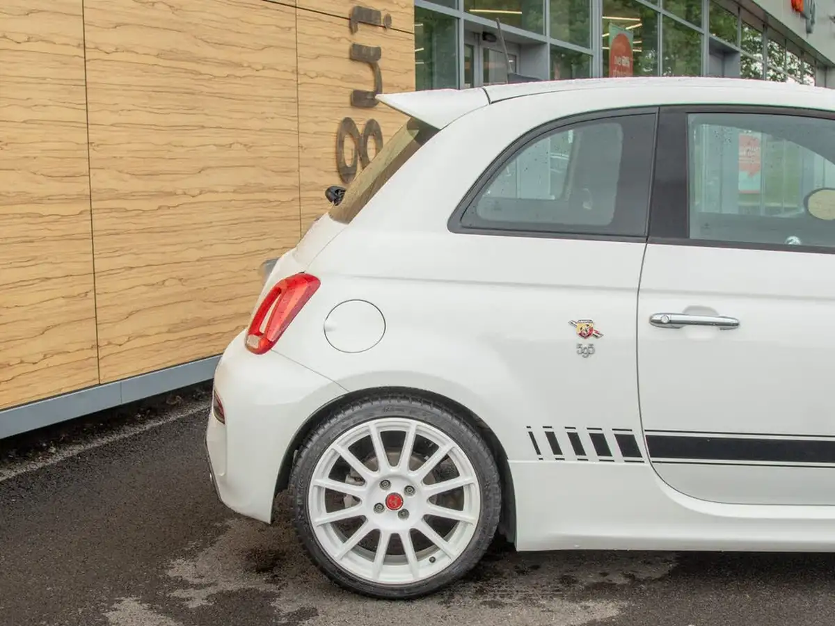 2019-abarth-595-14-tjet-big-6