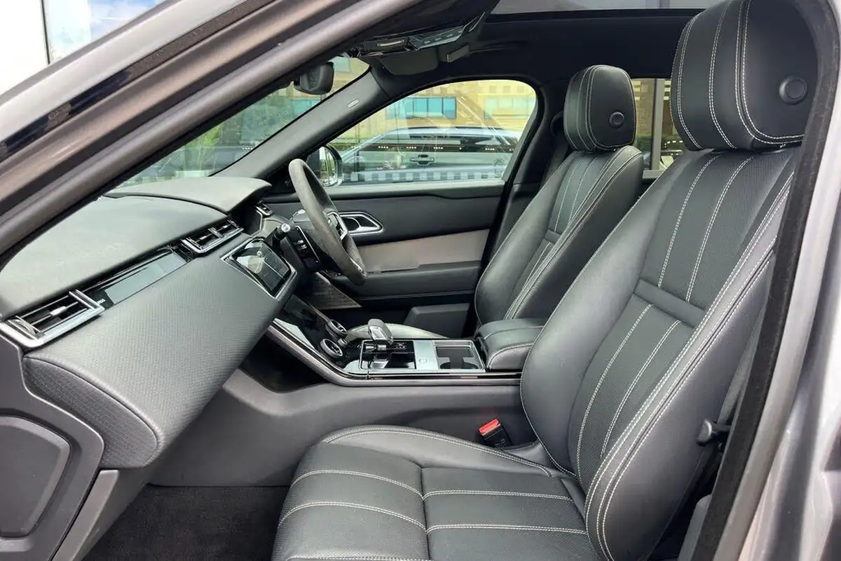 2021-land-rover-range-rover-velar-big-48