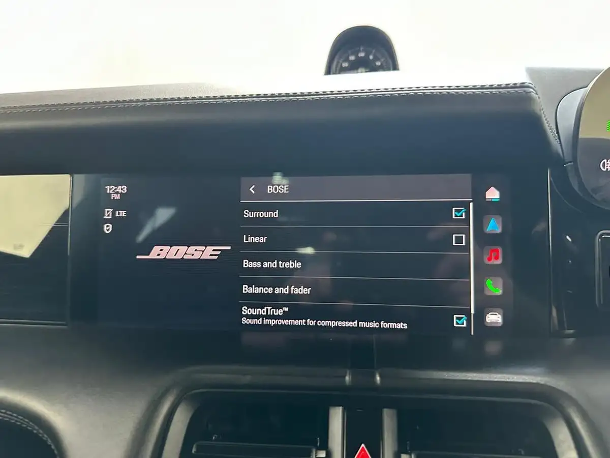 2021-porsche-taycan-e-base-476ps-performance-battery-plus-big-63