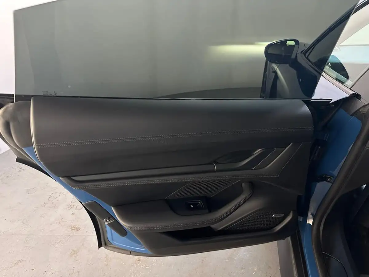 2021-porsche-taycan-e-base-476ps-performance-battery-plus-big-35