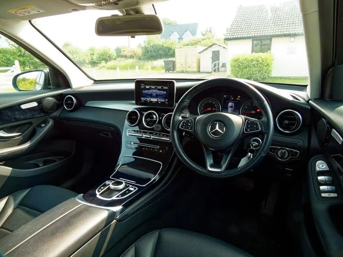 2019-mercedes-benz-glc-class-20-glc250-urban-edition-big-31