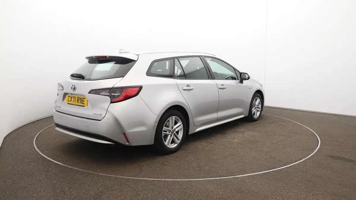 2021-toyota-corolla-18-vvt-i-icon-tech-spare-wheel-touring-sports-5d-big-54