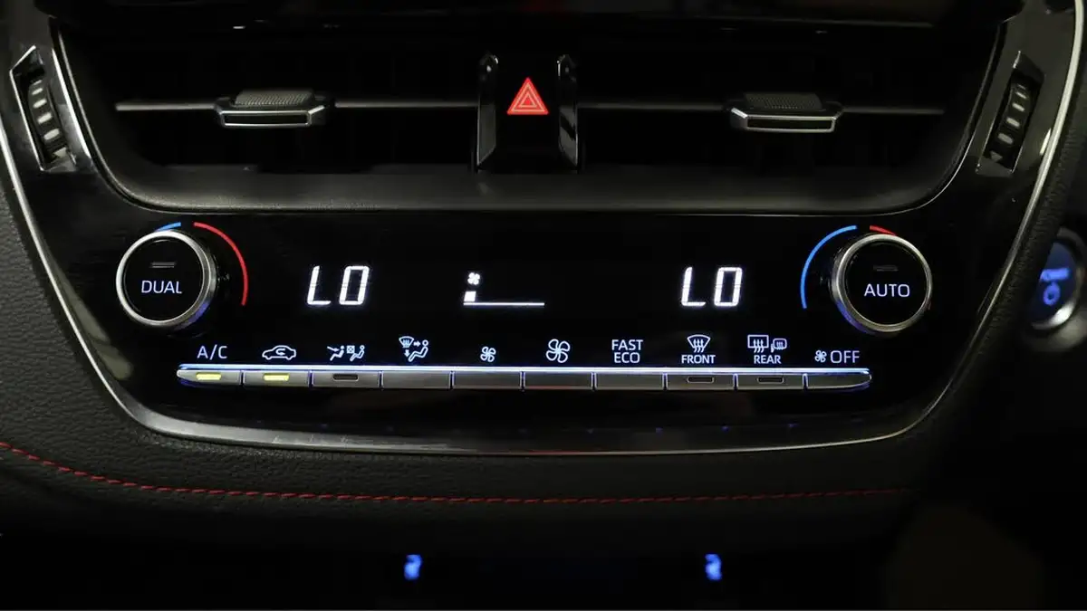 2020-toyota-corolla-20-vvt-i-excel-spare-wheel-touring-sports-big-16