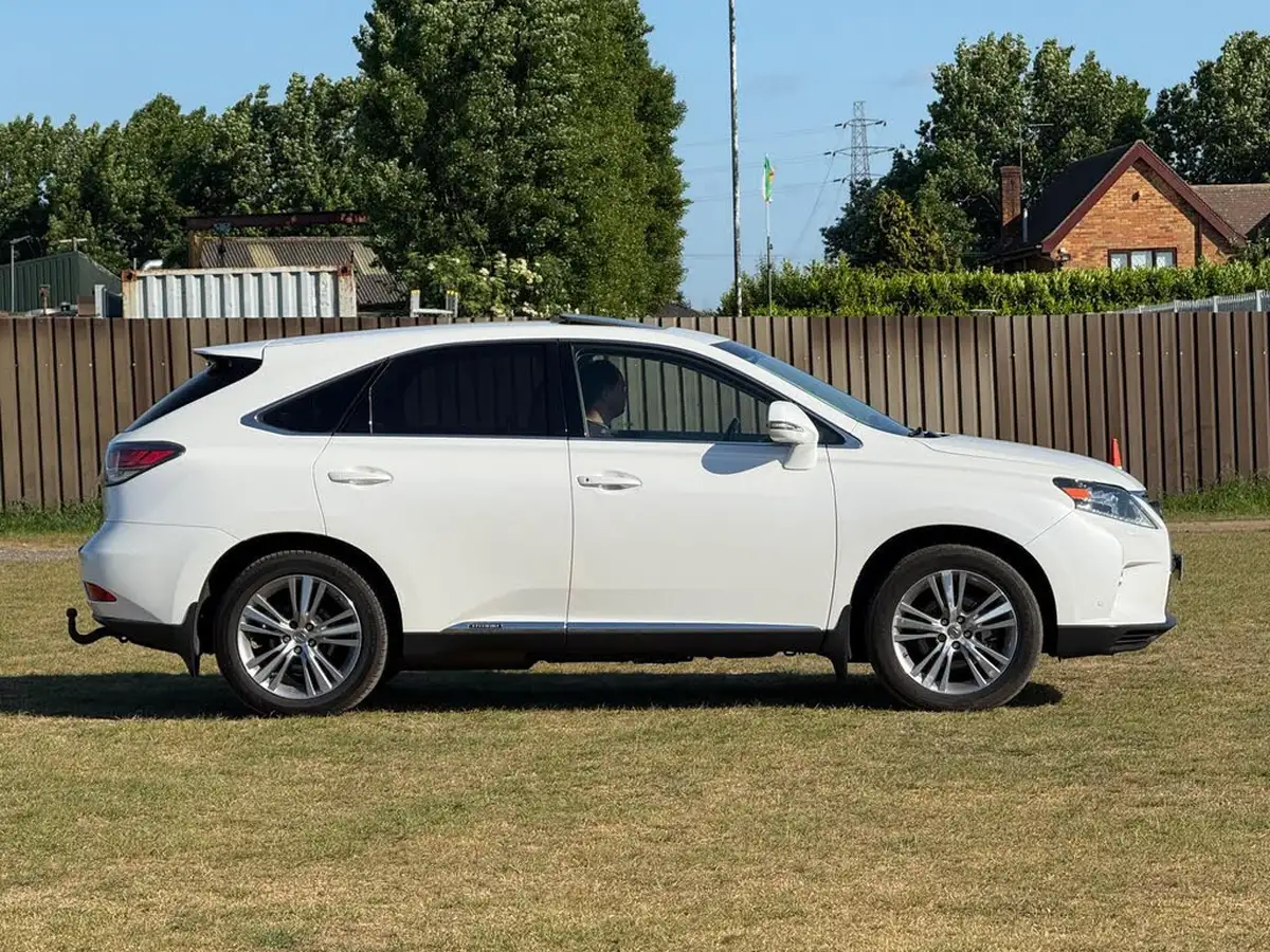 2016-lexus-rx-450h-35-advance-sun-big-4