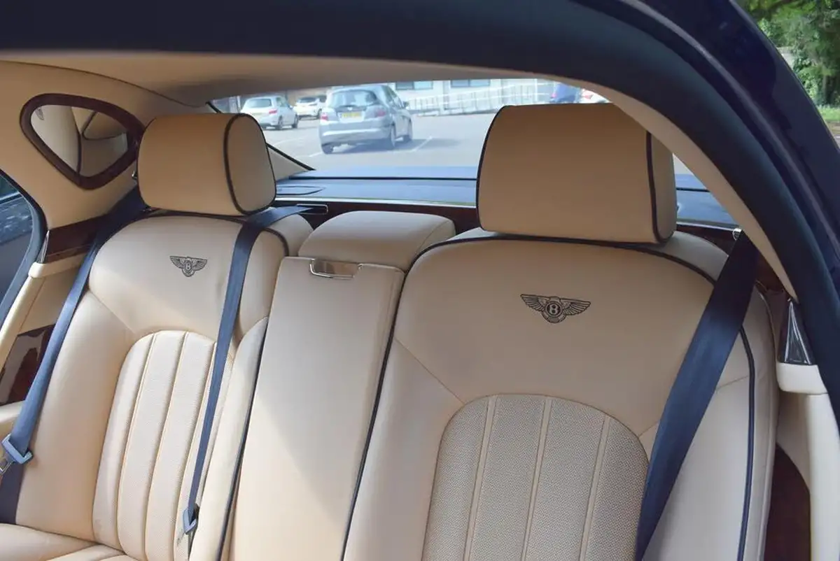 2011-bentley-mulsanne-675-big-32
