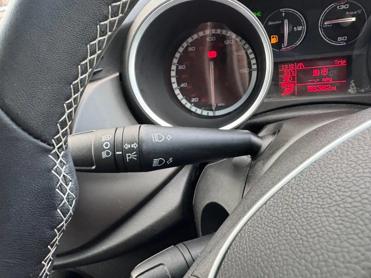 2015-alfa-romeo-giulietta-14-tb-qv-line-big-29