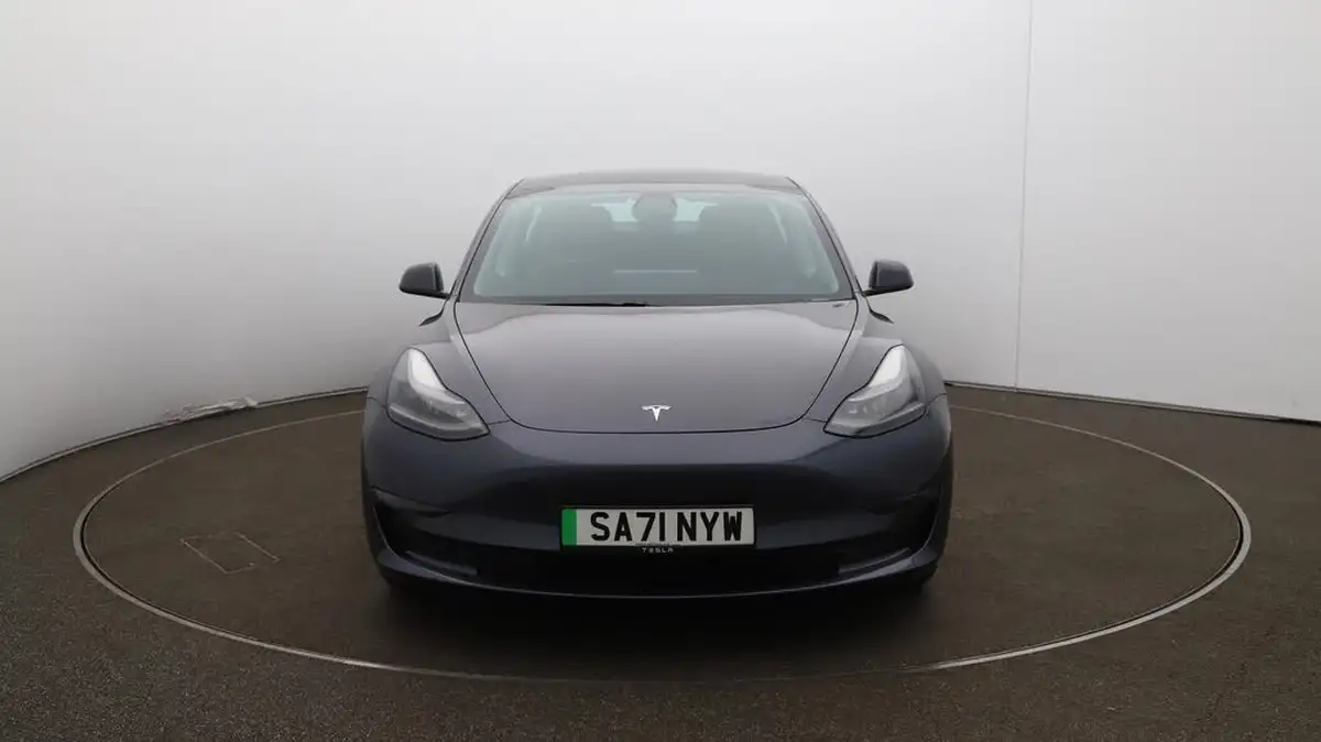 2021-tesla-model-3-e-long-range-awd-big-39