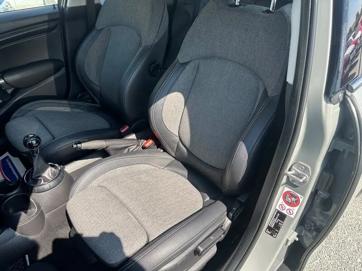 2015-mini-cooper-15-cooper-5d-big-13