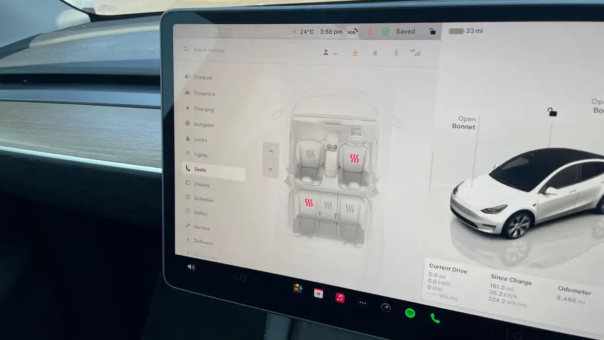 2024-tesla-model-y-e-rwd-big-28
