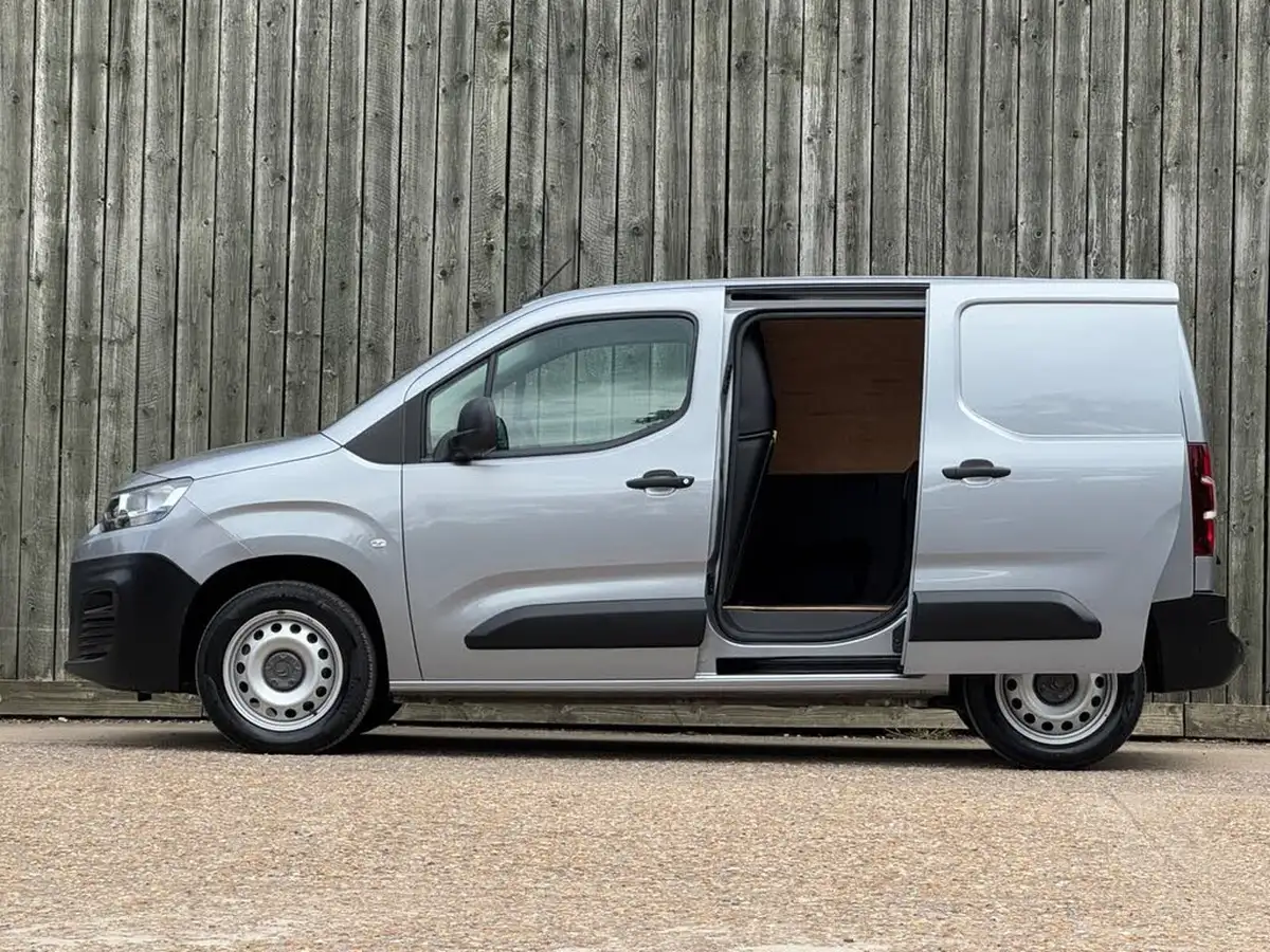 2023-citroen-berlingo-15-bluehdi-1000-enterprise-edition-100pseu6d-big-9