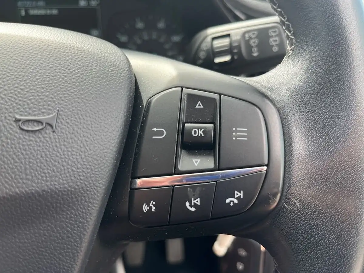 2017-ford-fiesta-11-ti-vct-zetec-5d-big-21