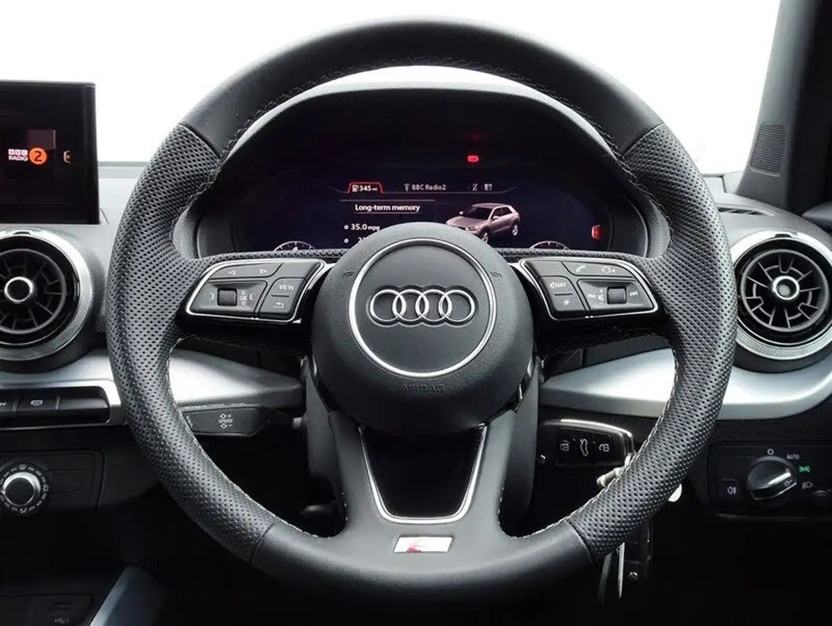 2023-audi-q2-15-35-tfsi-s-line-tronic-big-14