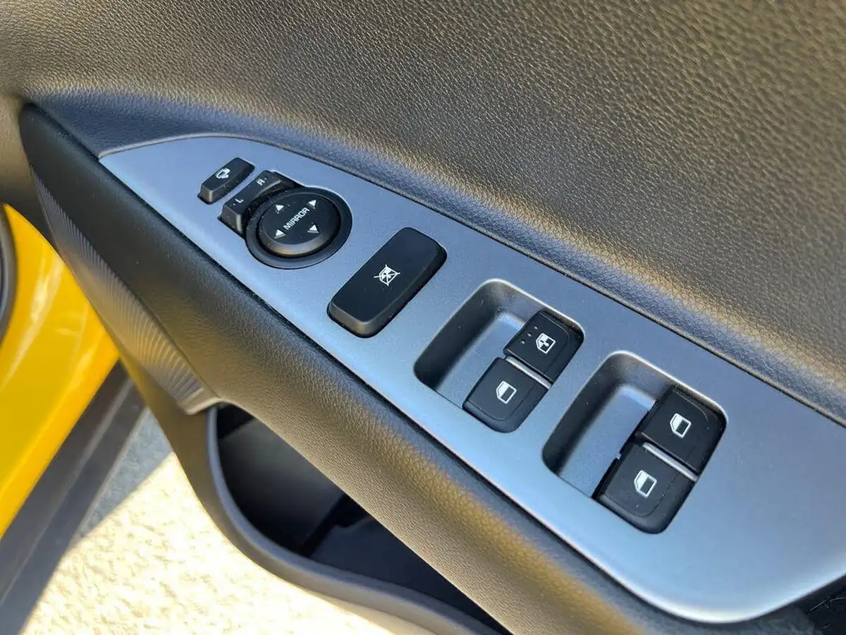 2023-kia-stonic-10-t-gdi-gt-line-118bhp-48v-big-30