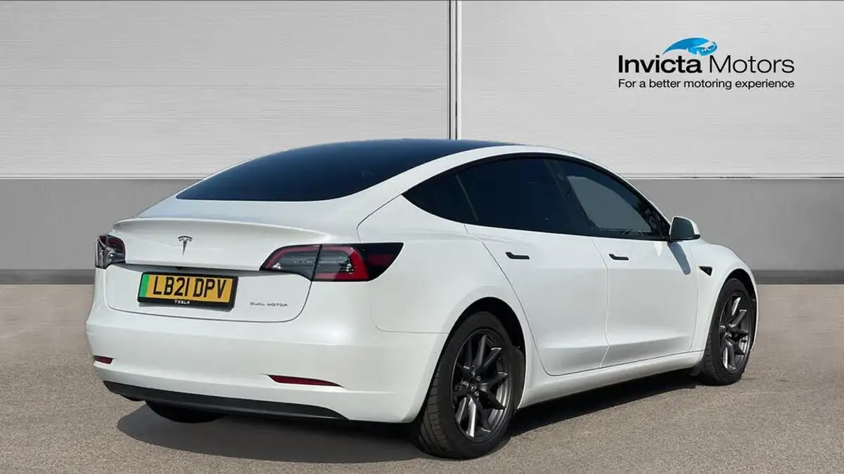 2021-tesla-model-3-e-long-range-4x4-big-2