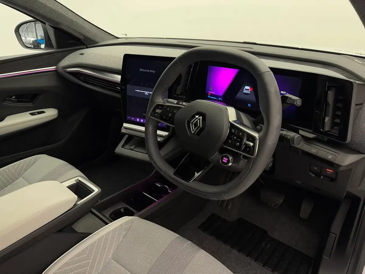 2024-renault-scenic-e-tech-e-iconic-big-30