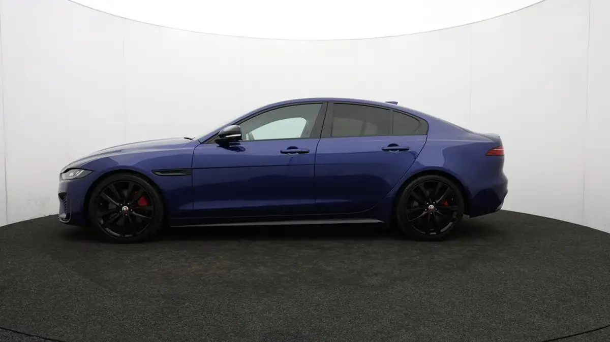 2021-jaguar-xe-20-d200-r-dynamic-black-big-70