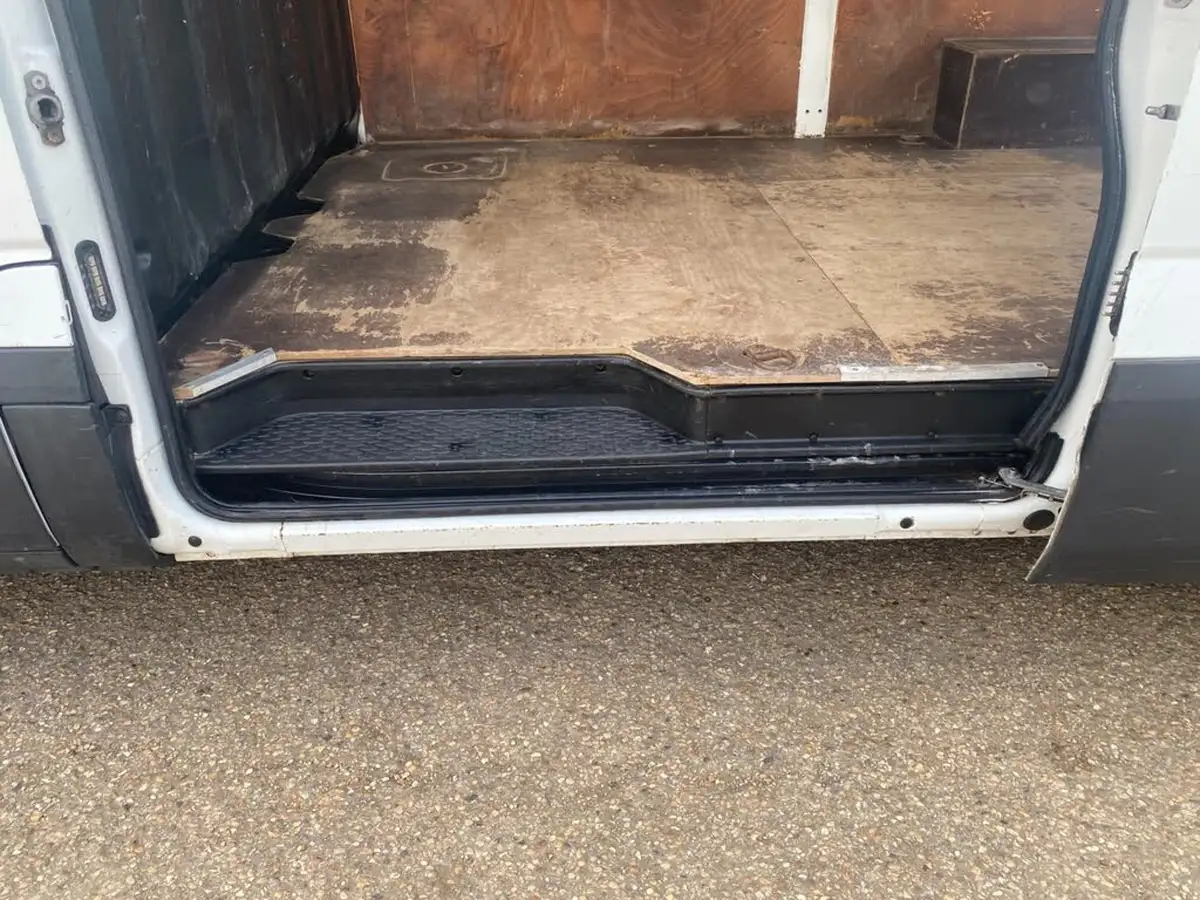 2019-iveco-daily-s-class-23td-35s12v-3520-h1-business-big-22