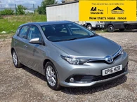 2016 Toyota Auris 1.8 VVT-i HSD Icon Hatchback