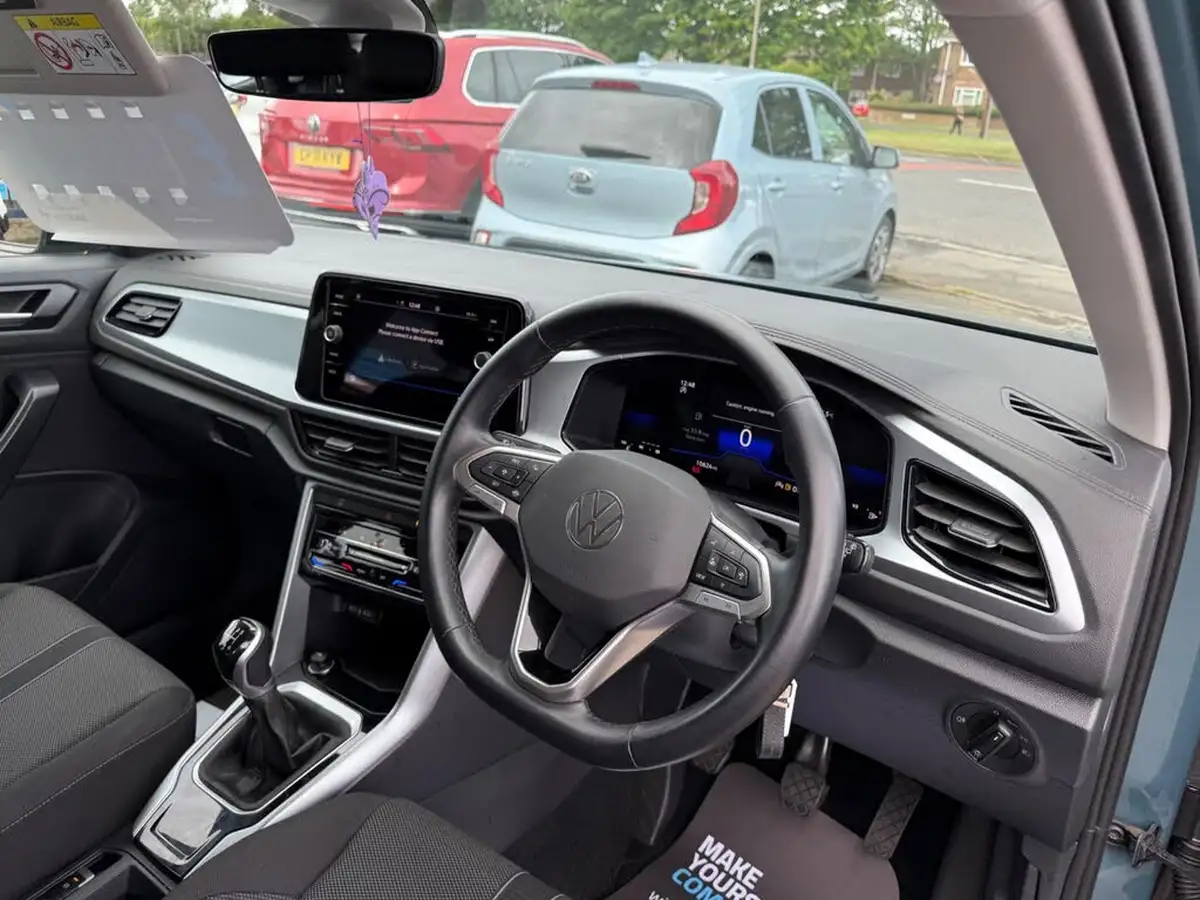 2024-volkswagen-t-roc-10-tsi-life-110ps-big-20