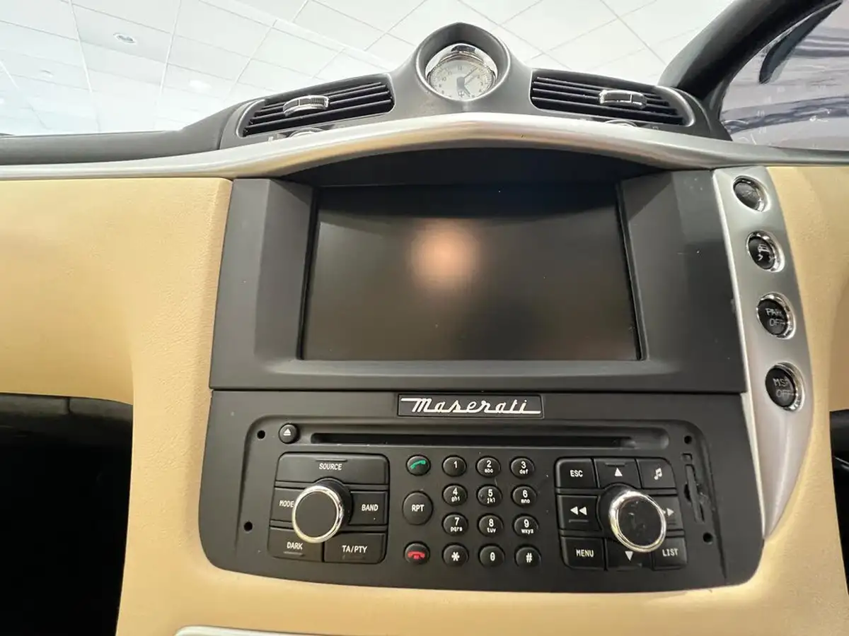 2010-maserati-granturismo-47-s-big-20