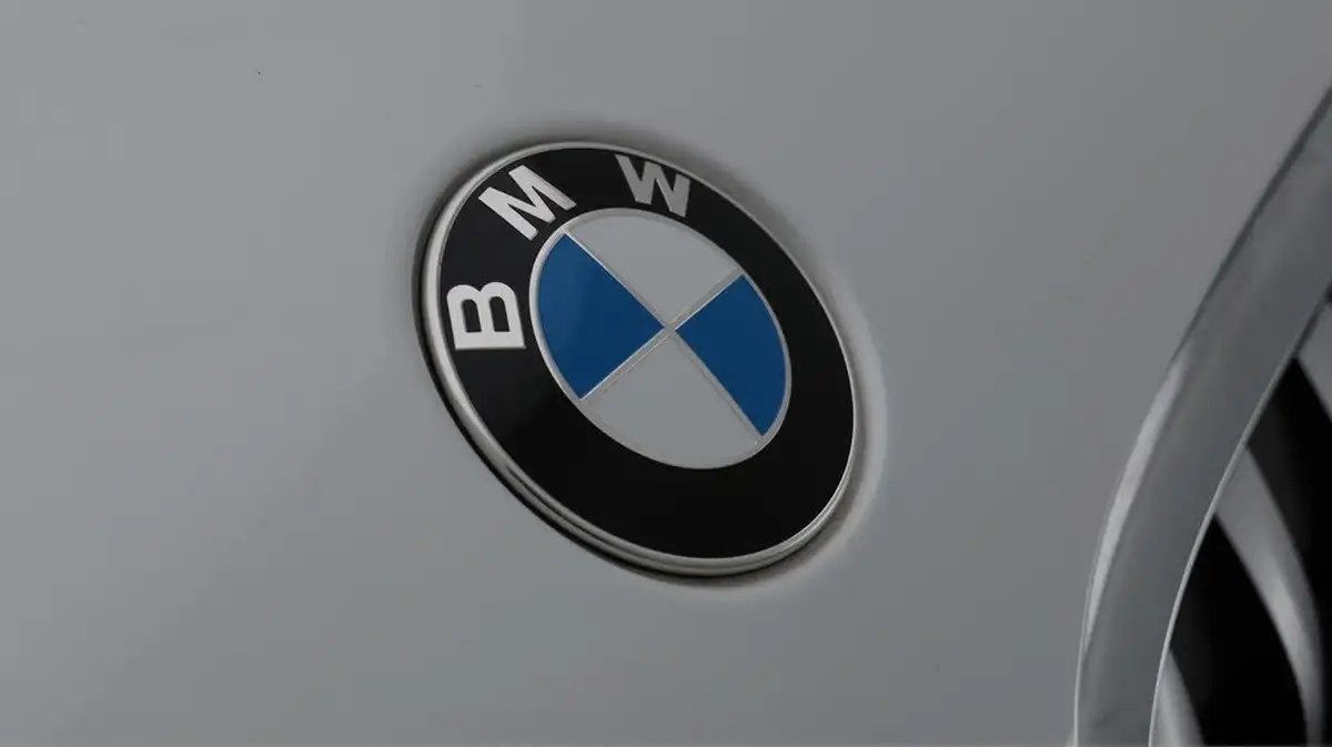 2022-bmw-x1-20-xdrive20i-xline-big-24