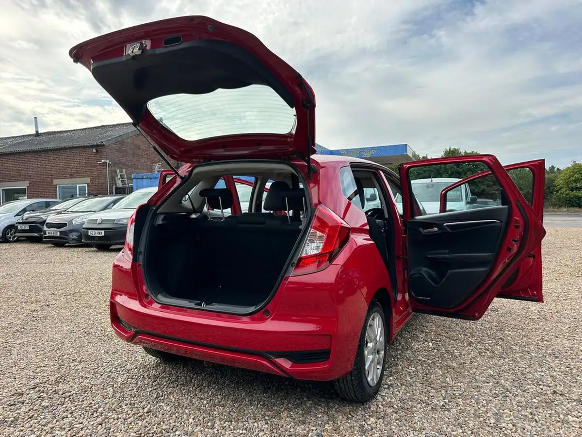 2019-honda-jazz-13-i-vtec-se-big-21
