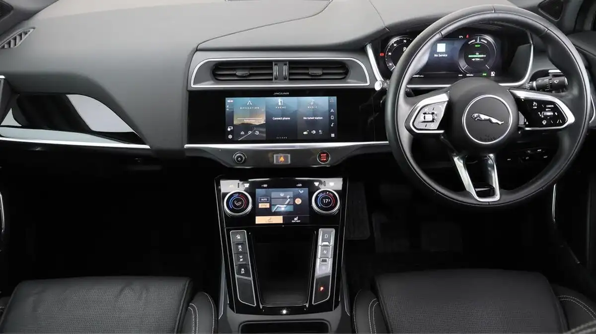 2022-jaguar-i-pace-ev400-hse-black-big-13
