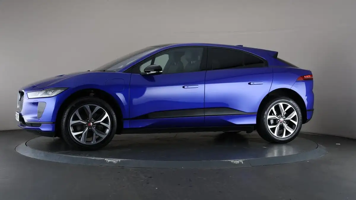 2022-jaguar-i-pace-ev400-hse-black-big-41