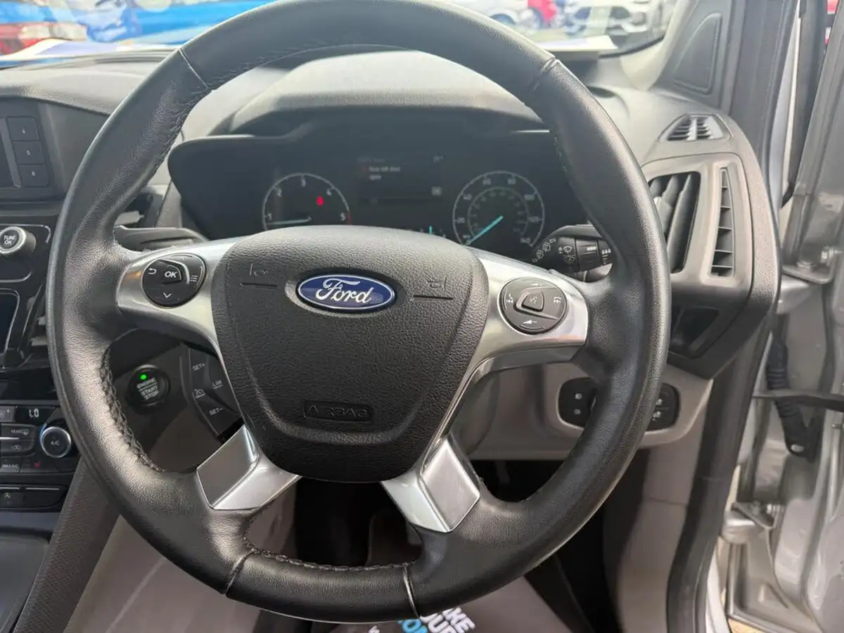 2022-ford-grand-tourneo-connect-15-titanium-120ps-ecoblue-1499cc-powershift-big-46