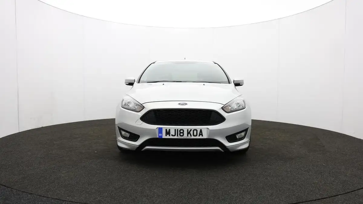 2018-ford-focus-10t-st-line-140ps-hatchback-big-57