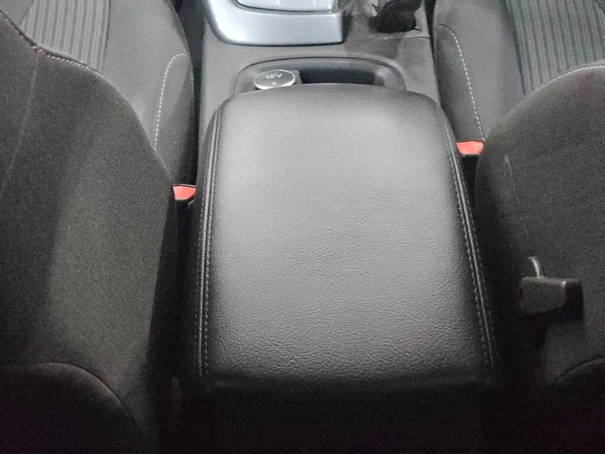 2014-ford-focus-10-titanium-navigator-scti-125ps-hatchback-big-28