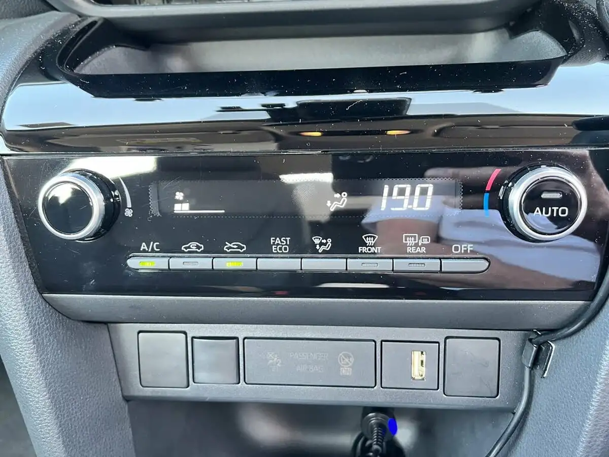 2022-toyota-yaris-cross-15-vvt-i-icon-big-45