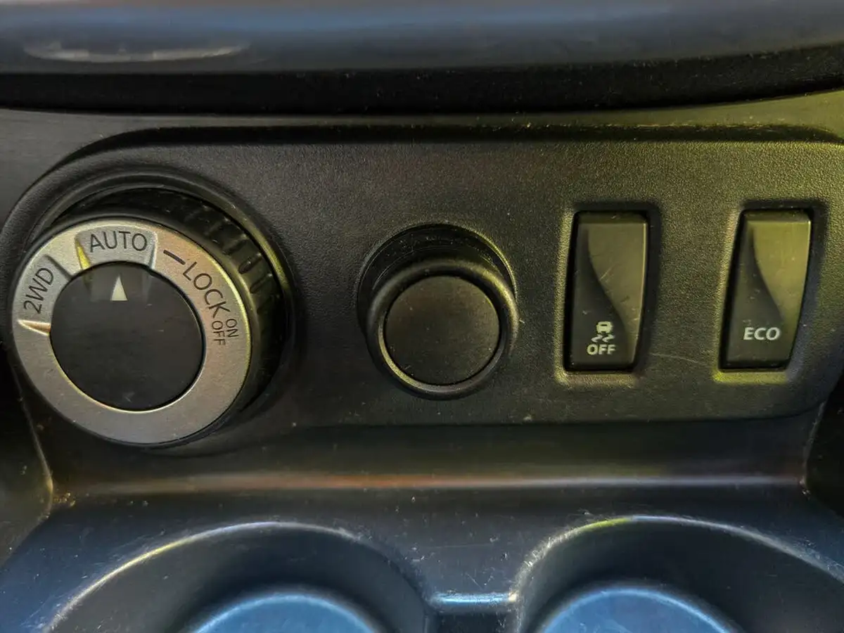2014-dacia-duster-15d-ambiance-109bhp-4x4-big-16