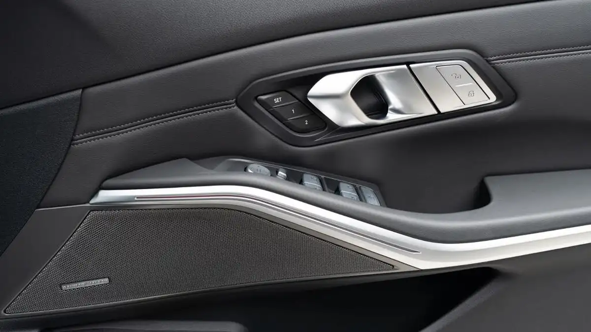 2024-bmw-3-series-30-m3-competition-m-touring-5d-big-33
