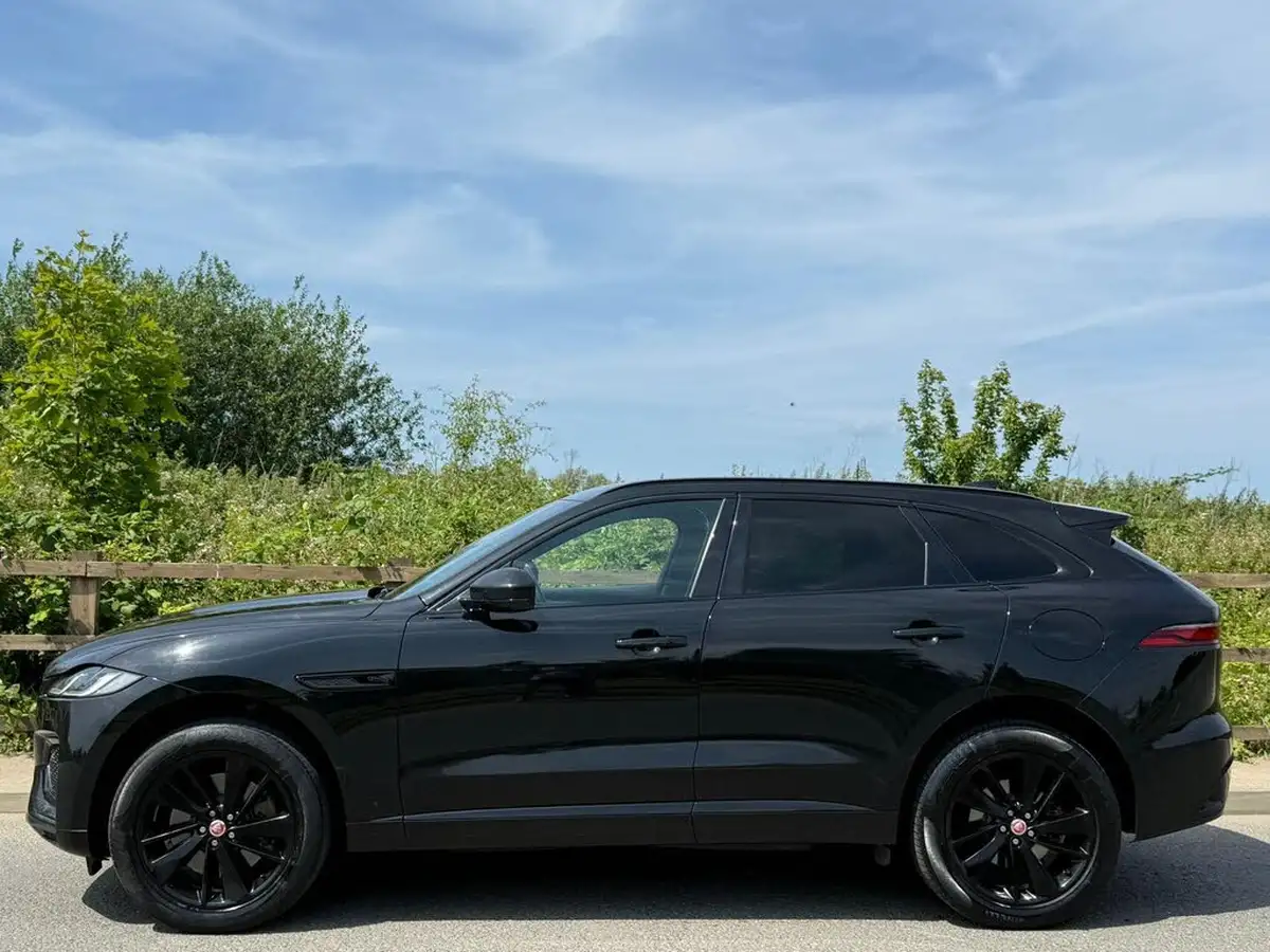 2022-jaguar-f-pace-20-p400e-r-dynamic-s-big-12