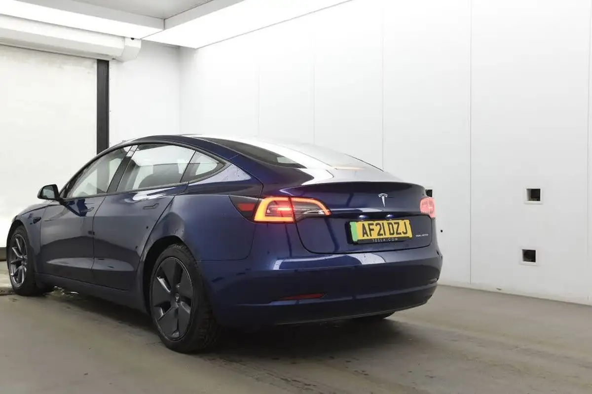 2021-tesla-model-3-e-long-range-4x4-big-8