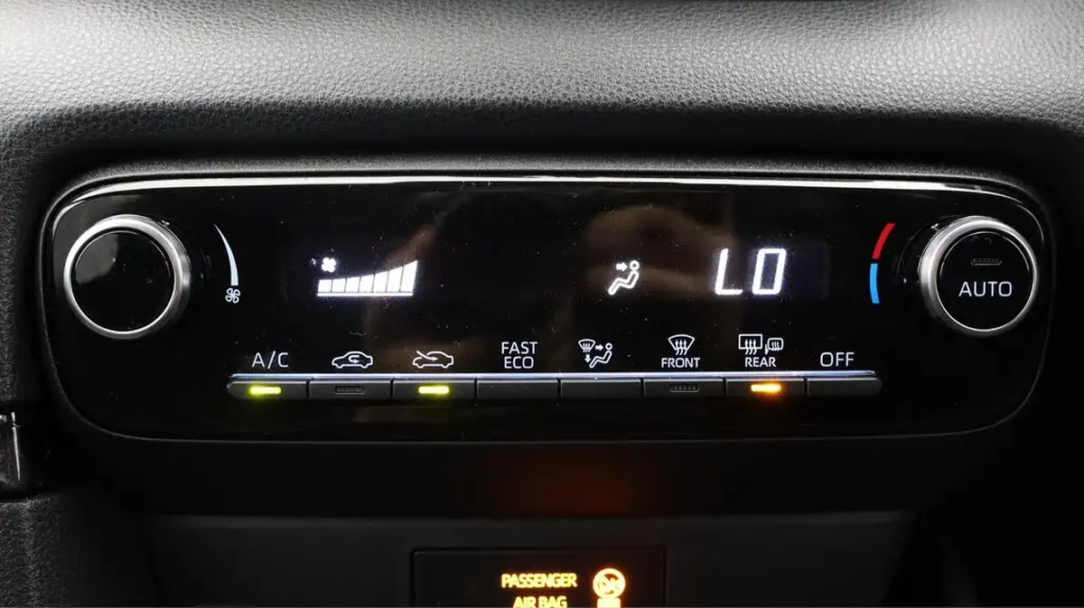 2024-toyota-yaris-15-vvt-i-design-big-12