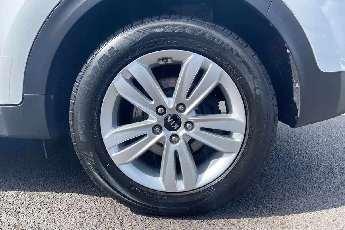 2017-kia-sportage-17crdi-2-114bhp-big-10