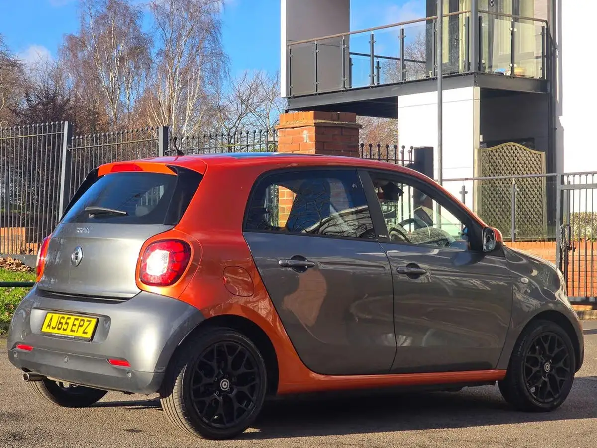2015-smart-forfour-09-edition-1-big-37