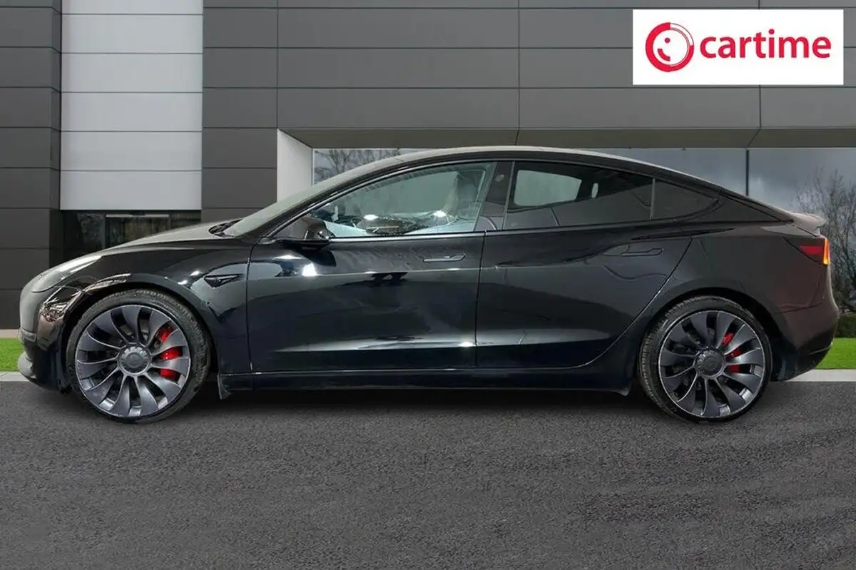 2022-tesla-model-3-e-performance-big-2