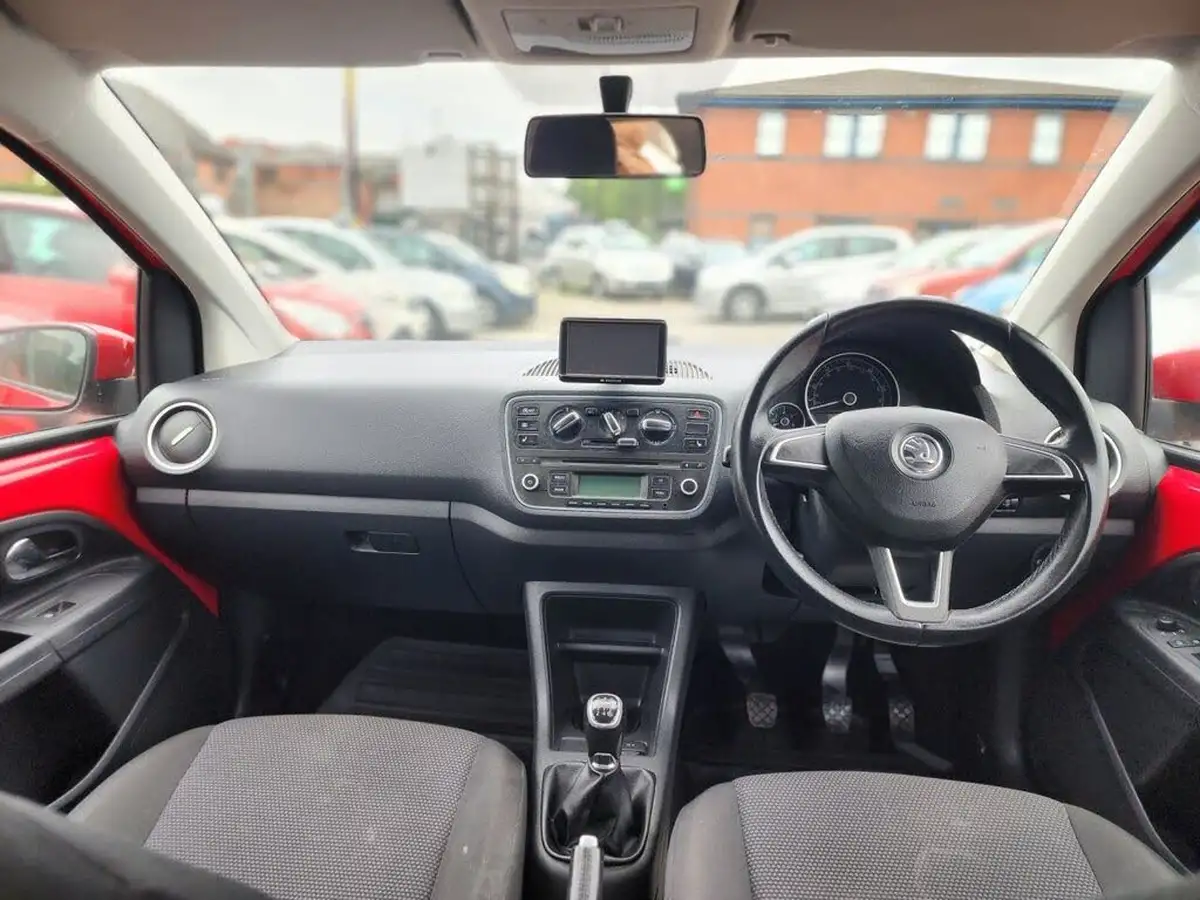 2013-skoda-citigo-10-elegance-59bhp-5d-big-14