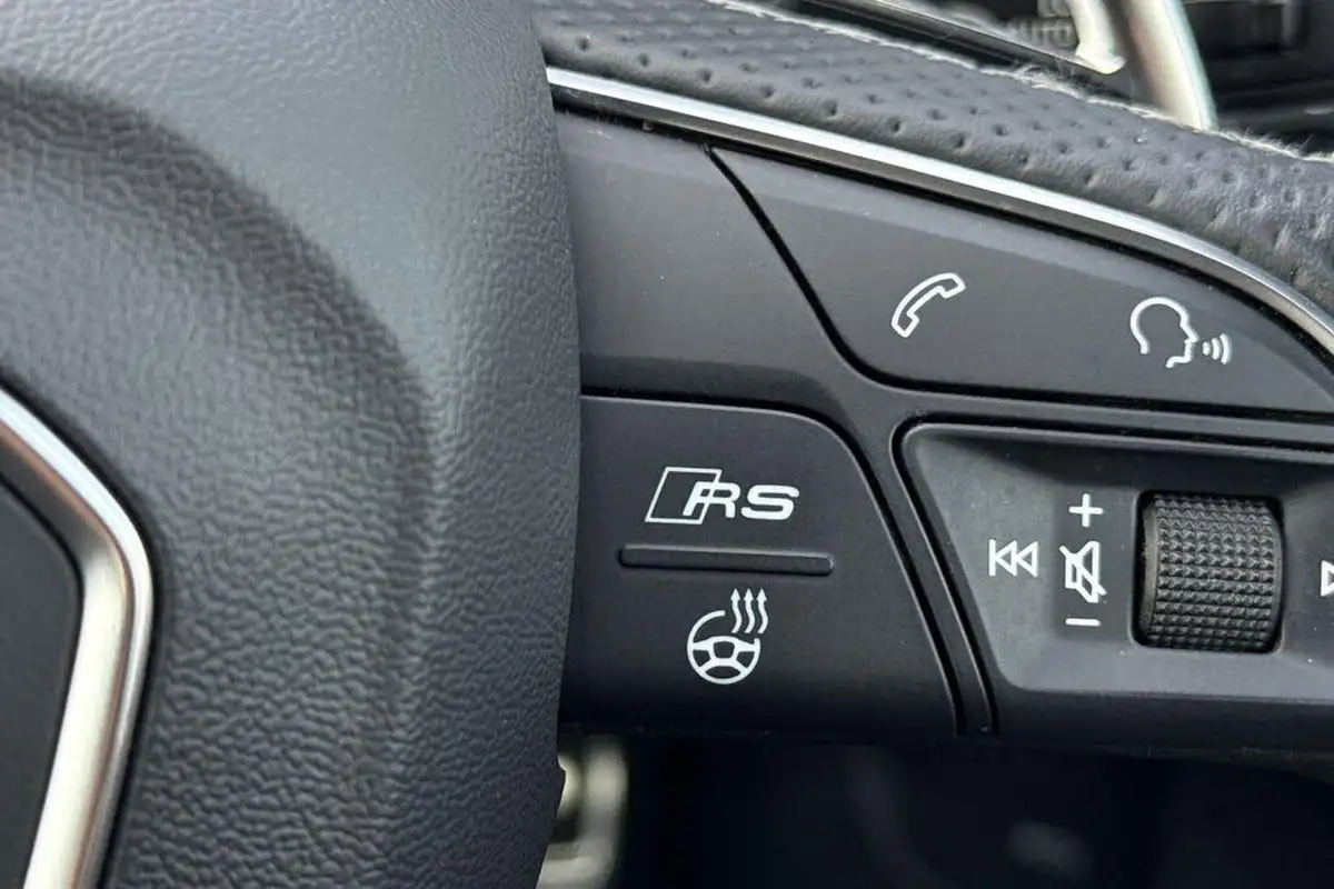 2022-audi-rs4-avant-29-tfsi-big-27