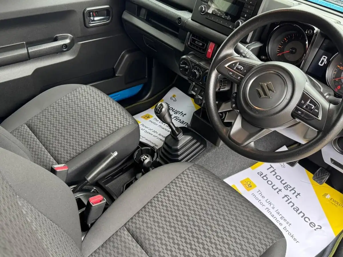2023-suzuki-jimny-15-light-commercial-allgrip-big-2
