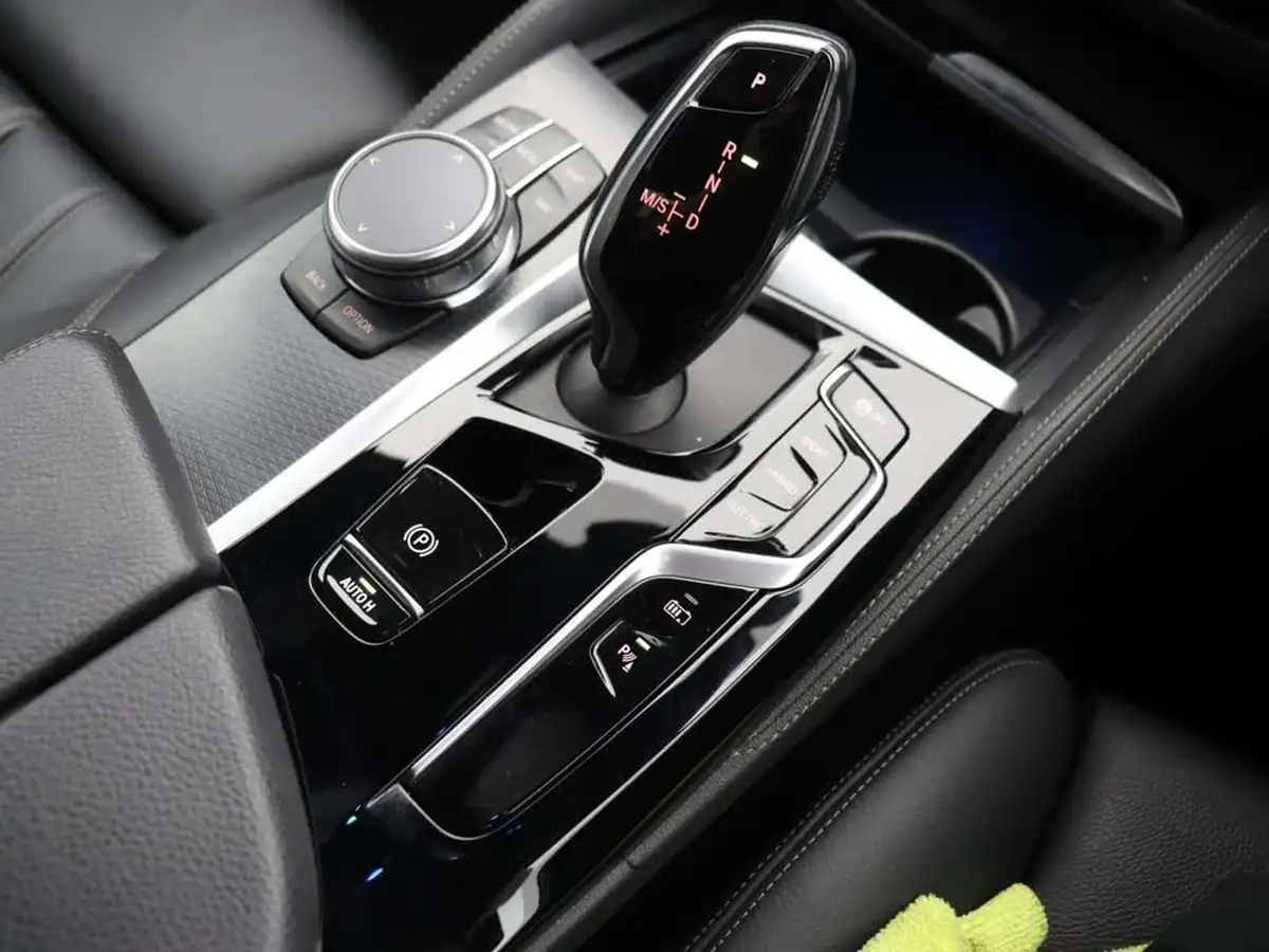 2022-bmw-5-series-20-530e-m-sport-saloon-4d-big-30
