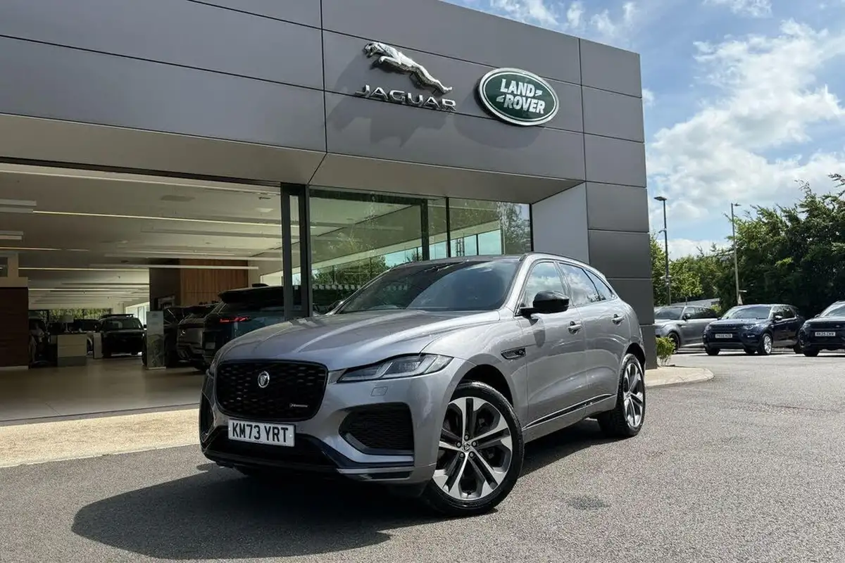 2023-jaguar-f-pace-30-d300-r-dynamic-hse-black-big-27