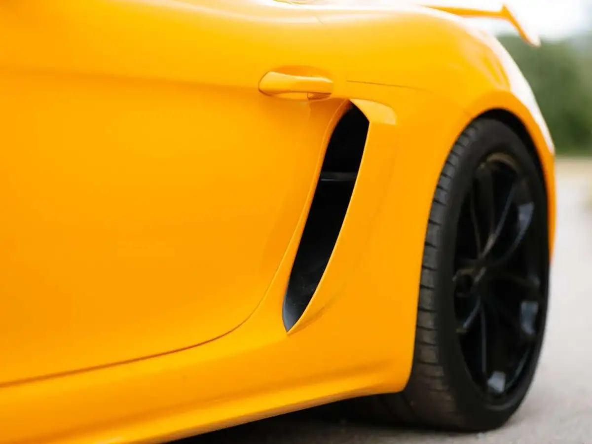 2023-porsche-cayman-718-40-cayman-gt4-big-25