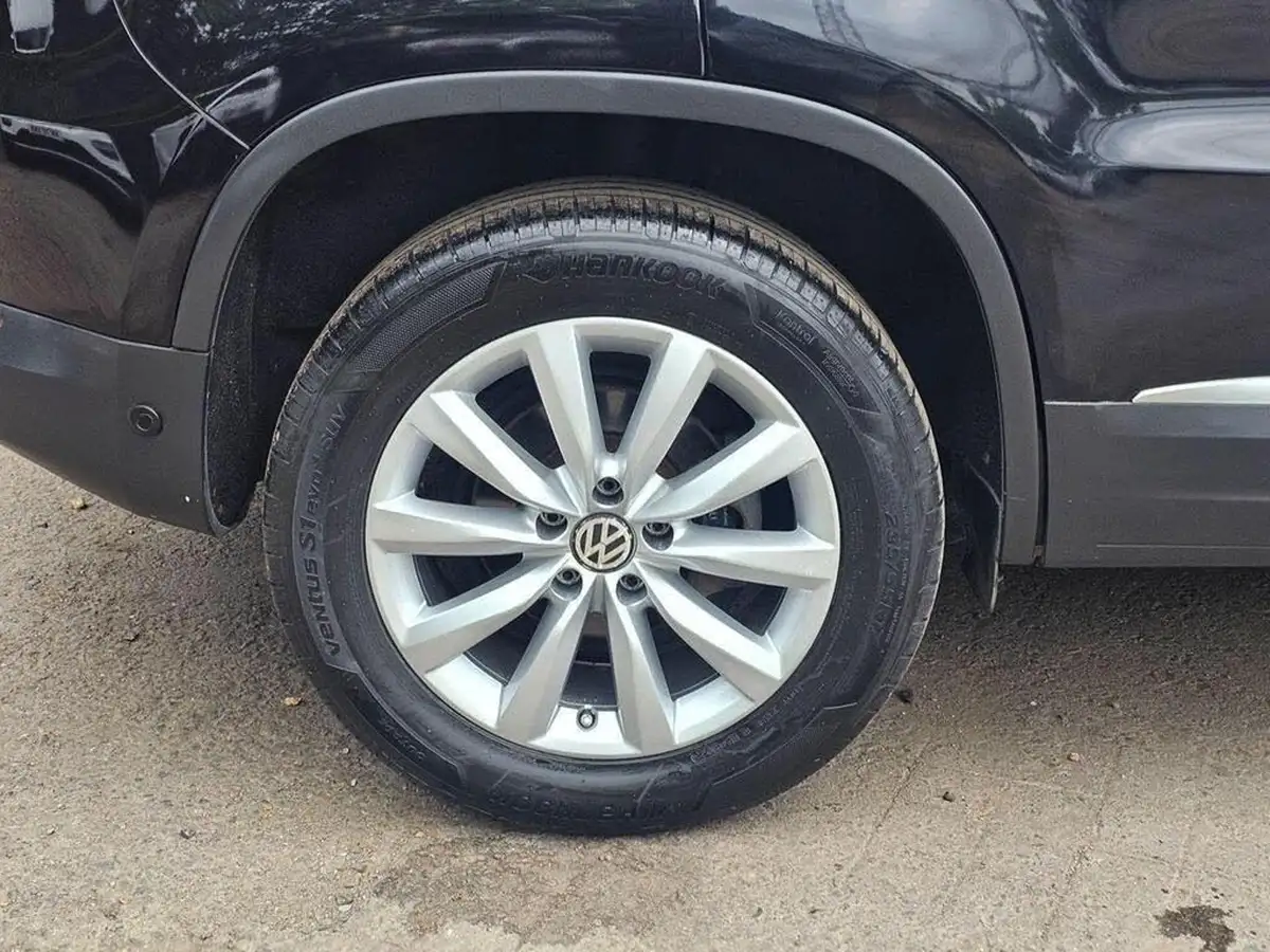 2015-volkswagen-tiguan-20tdi-match-150ps-4wd-bmt-dsg-big-31