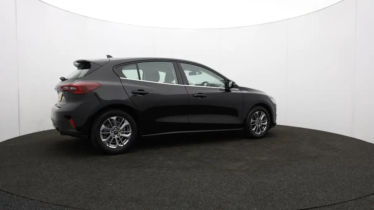 2023-ford-focus-10t-titanium-125ps-hatchback-big-35