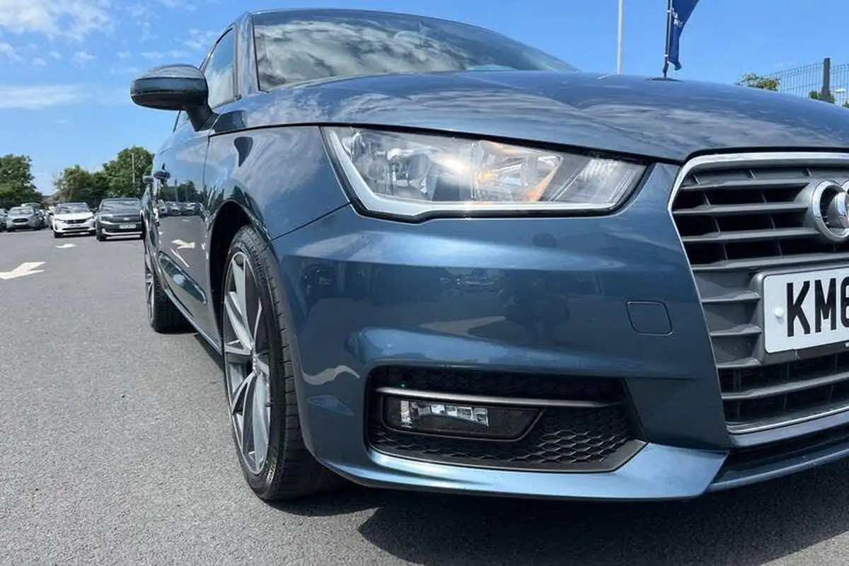2016-audi-a1-14-tfsi-sportback-5d-big-24